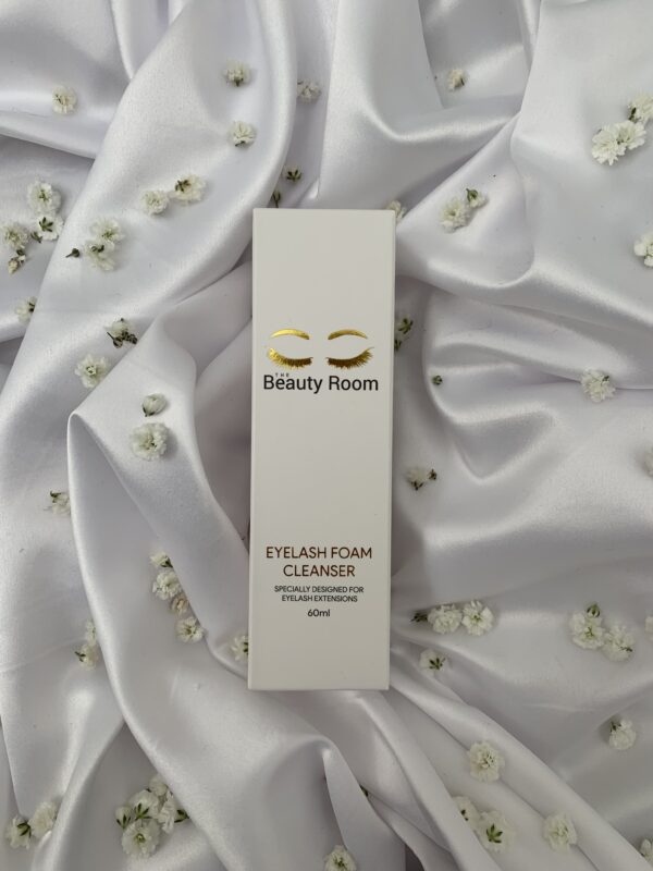 eyelash foam cleanser